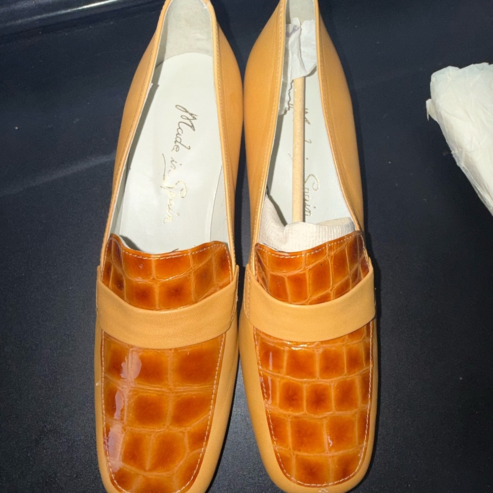 Tan Croc-Embossed Leather Women’s Loafers